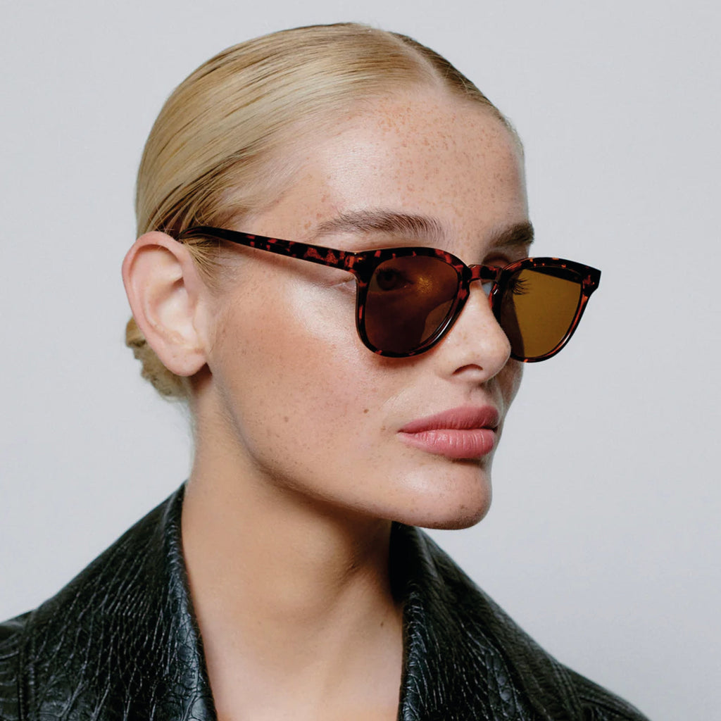 Demi tortoise sunglasses with large frame.
A.KJAERBEDE Bate Demi Tortoise Sunglasses - Jo And Co A.KJAERBEDE Bate Demi Tortoise Sunglasses - A.KJAERBEDE