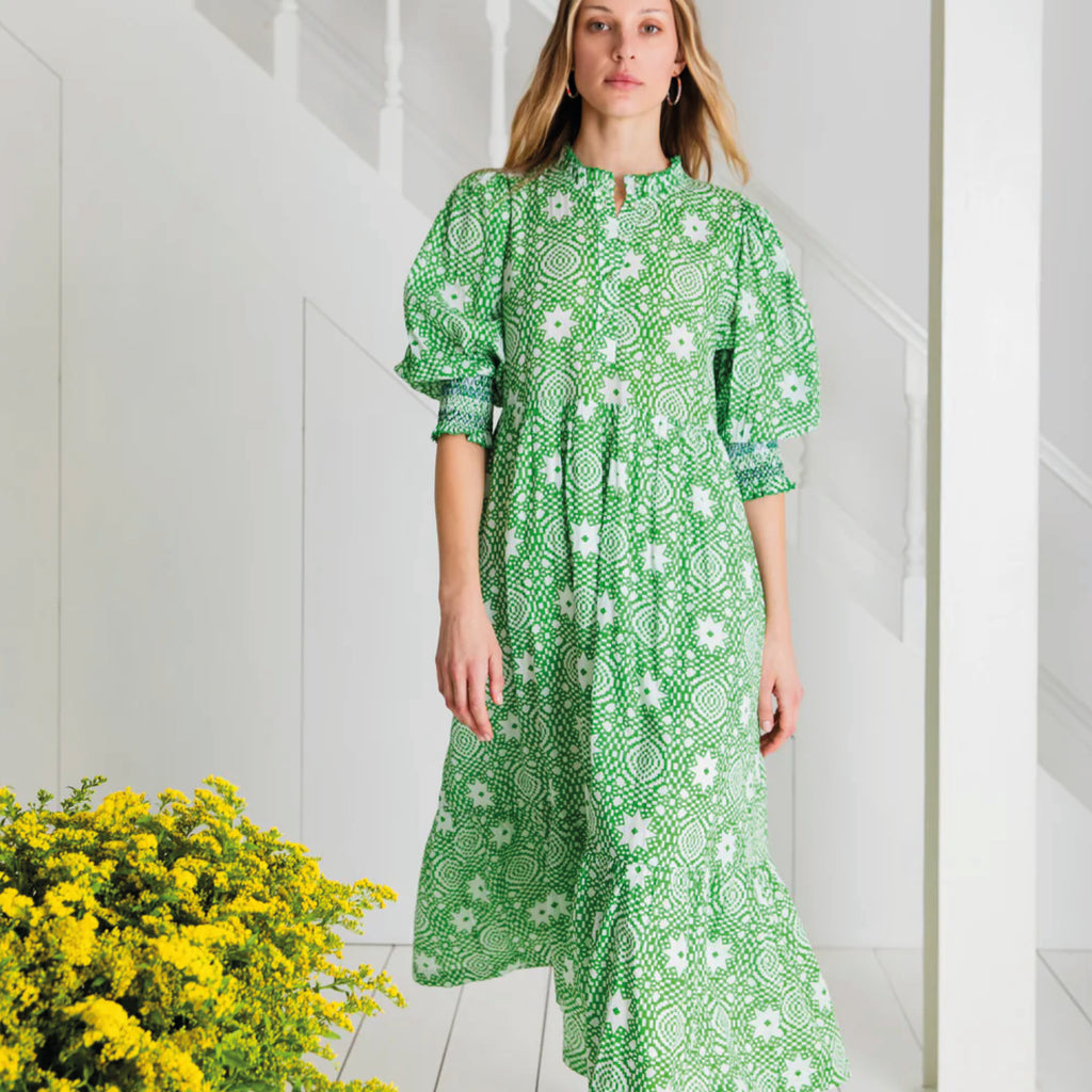 Hand block-printed organic cotton voile lined shirt dress in apple green with tiers, side seam pockets and elbow length sleeves.
Bonté Apple Green Loane Dress - Jo And Co Bonté Apple Green Loane Dress - Bonté