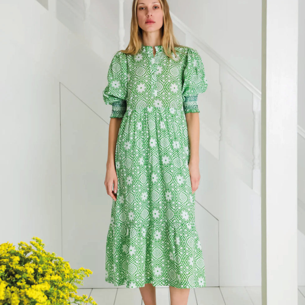 Hand block-printed organic cotton voile lined shirt dress in apple green with tiers, side seam pockets and elbow length sleeves.
Bonté Apple Green Loane Dress - Jo And Co Bonté Apple Green Loane Dress - Bonté