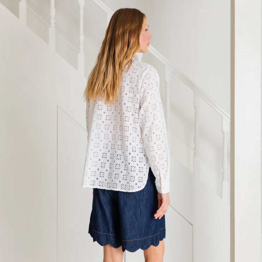 White bib-front shirt in organic cotton broderie with contrast bib and cuffs and stand collar with ric-rac trim detail.
Bonté White Genette Shirt - Jo And Co Bonté White Genette Shirt - Bonté