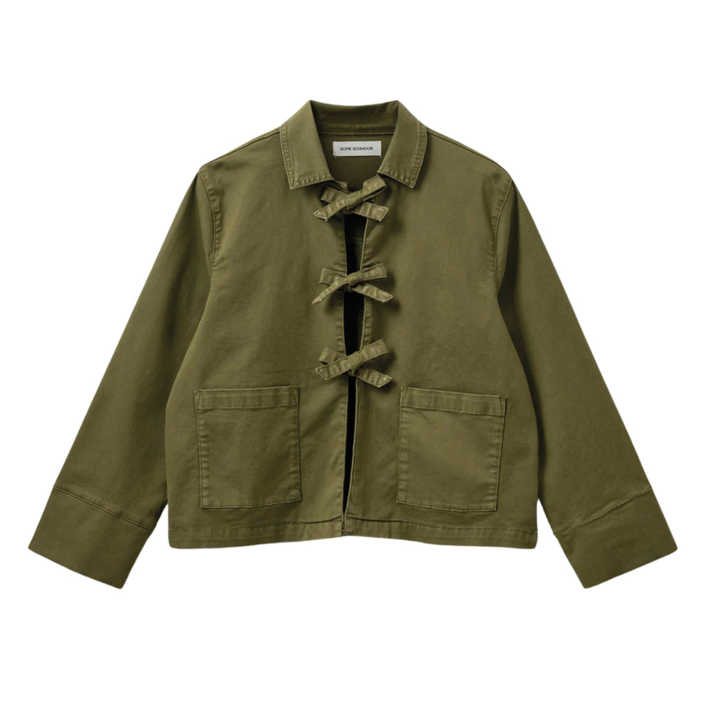 Khaki army green denim jacket with tie front closure and two large front pockets.
Sofie Schnoor Khaki Army Jacket - Jo And Co Sofie Schnoor Khaki Army Jacket - Sofie Schnoor