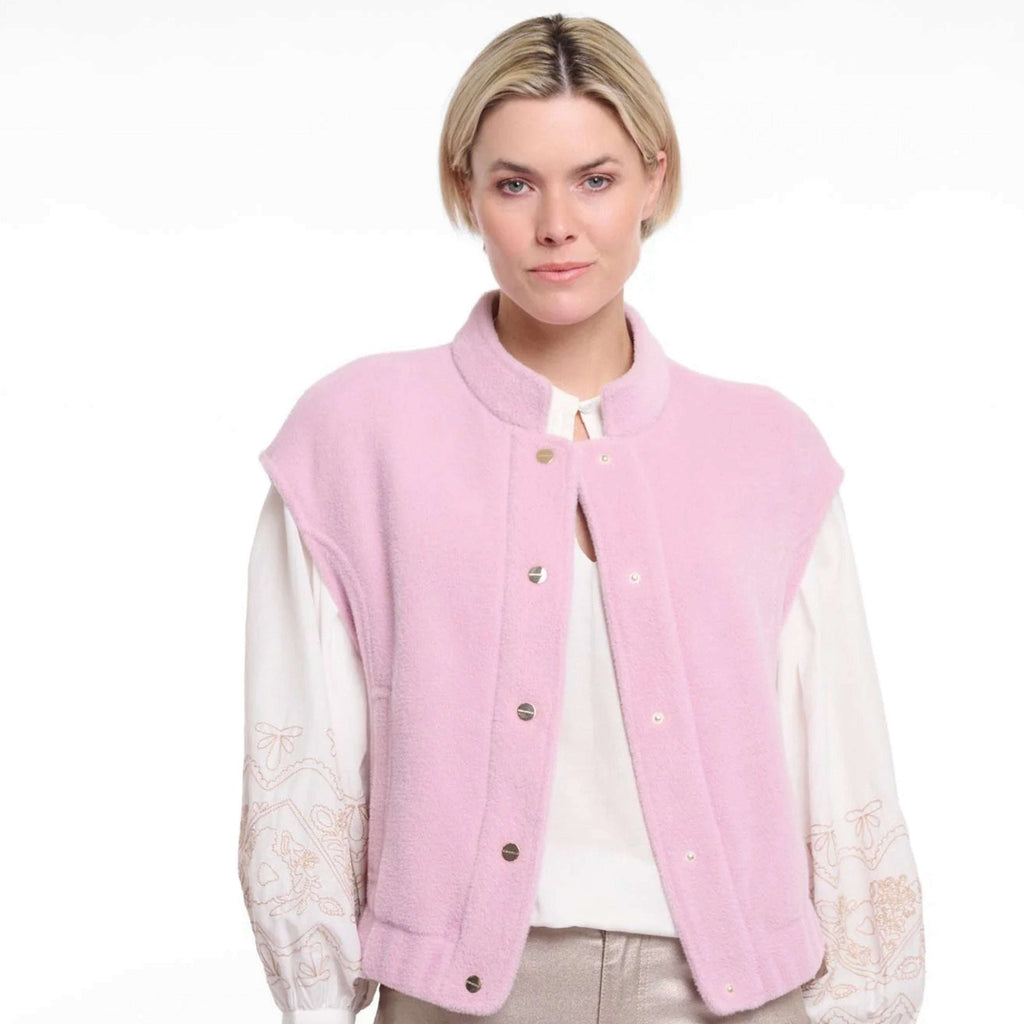 Rino & Pelle Lilac Pink Teuntje Waistcoat with elastic waistband and push-button closure.