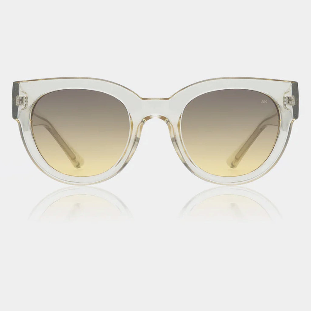 Oversized transparent frame sunglasses.
A.KJAERBEDE Lilly Ecru Transparent Sunglasses - Jo And Co A.KJAERBEDE Lilly Ecru Transparent Sunglasses - A.KJAERBEDE