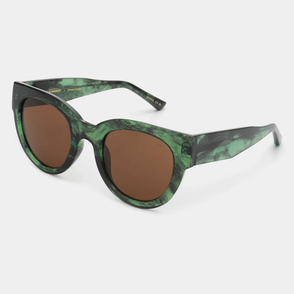 Oversized green marble frame sunglasses.
A.KJAERBEDE Lilly Green Marble Transparent Sunglasses - Jo And Co A.KJAERBEDE Lilly Green Marble Transparent Sunglasses - A.KJAERBEDE 