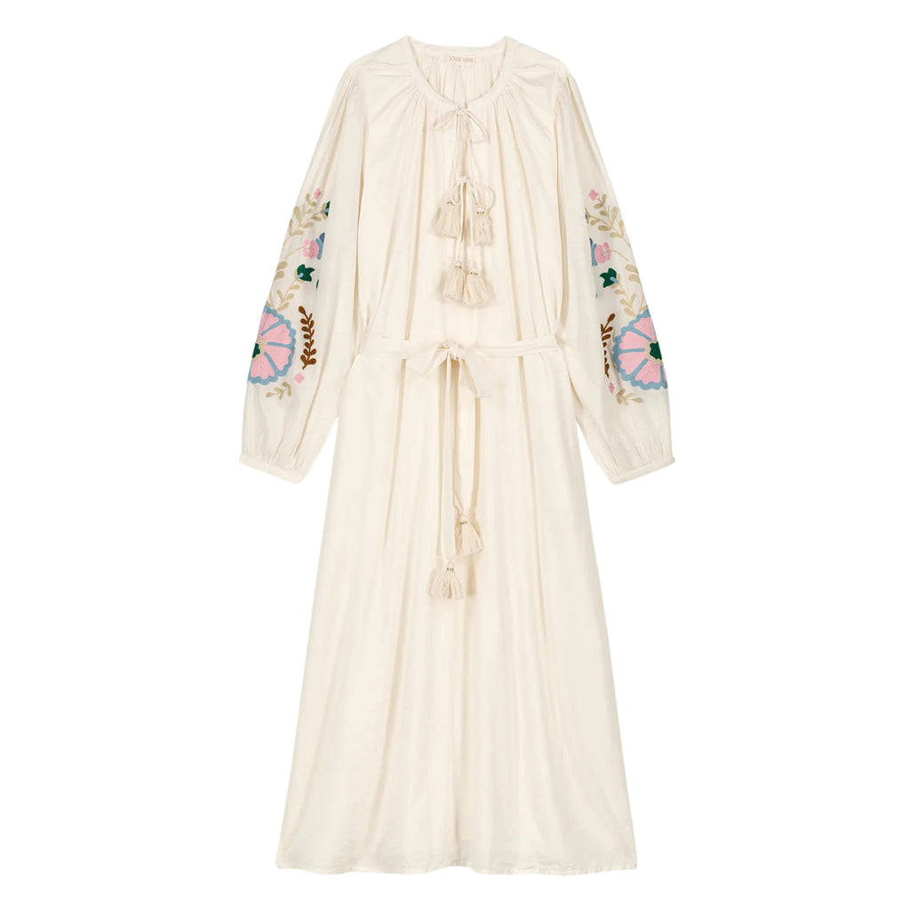 Long dress in solid off-white cotton veil with a deep V-neckline with drawstrings and long sleeves with large textured embroideries and buttoned cuffs.
Louise Misha Off White Martina Dress - Jo And Co Louise Misha Off White Martina Dress - Louise Misha