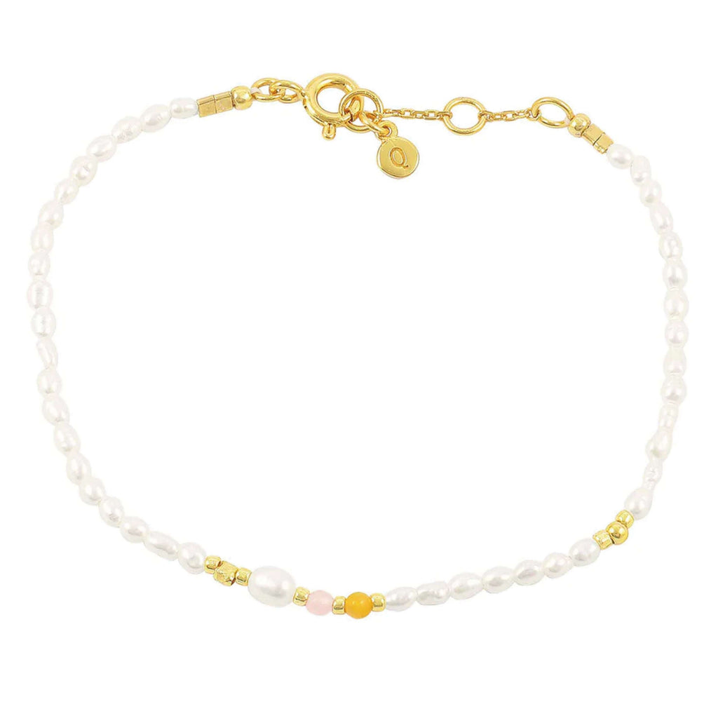 Hultquist Copenhagen Olivia Bracelet with freshwater pearls and colored beads on 18K gold plated sterling silver.