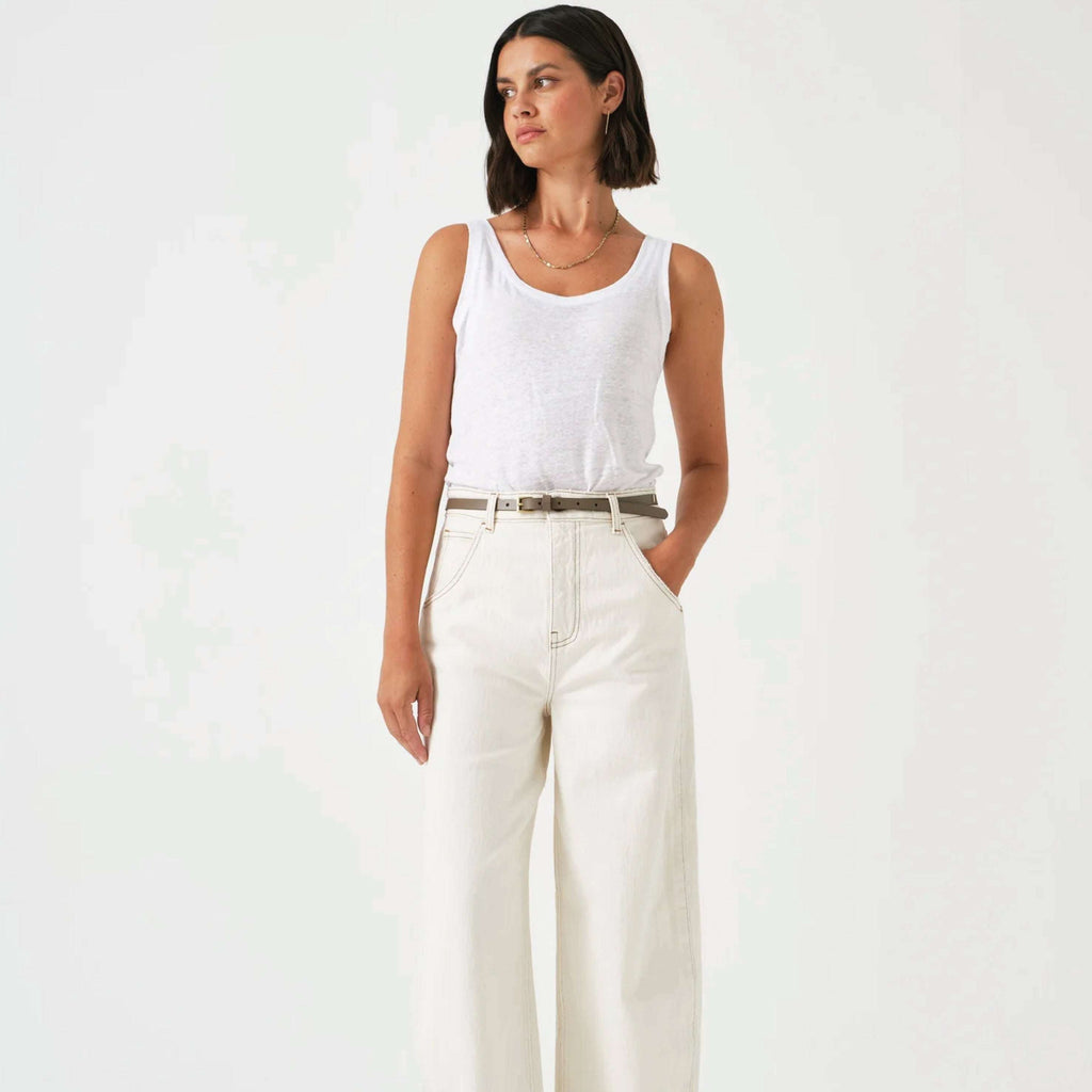 Ecru white jeans with high-rise carpenter barrel leg and frayed hem.
Seventy + Mochi Ecru Bo Jeans - Jo And Co Seventy + Mochi Ecru Bo Jeans - Seventy + Mochi