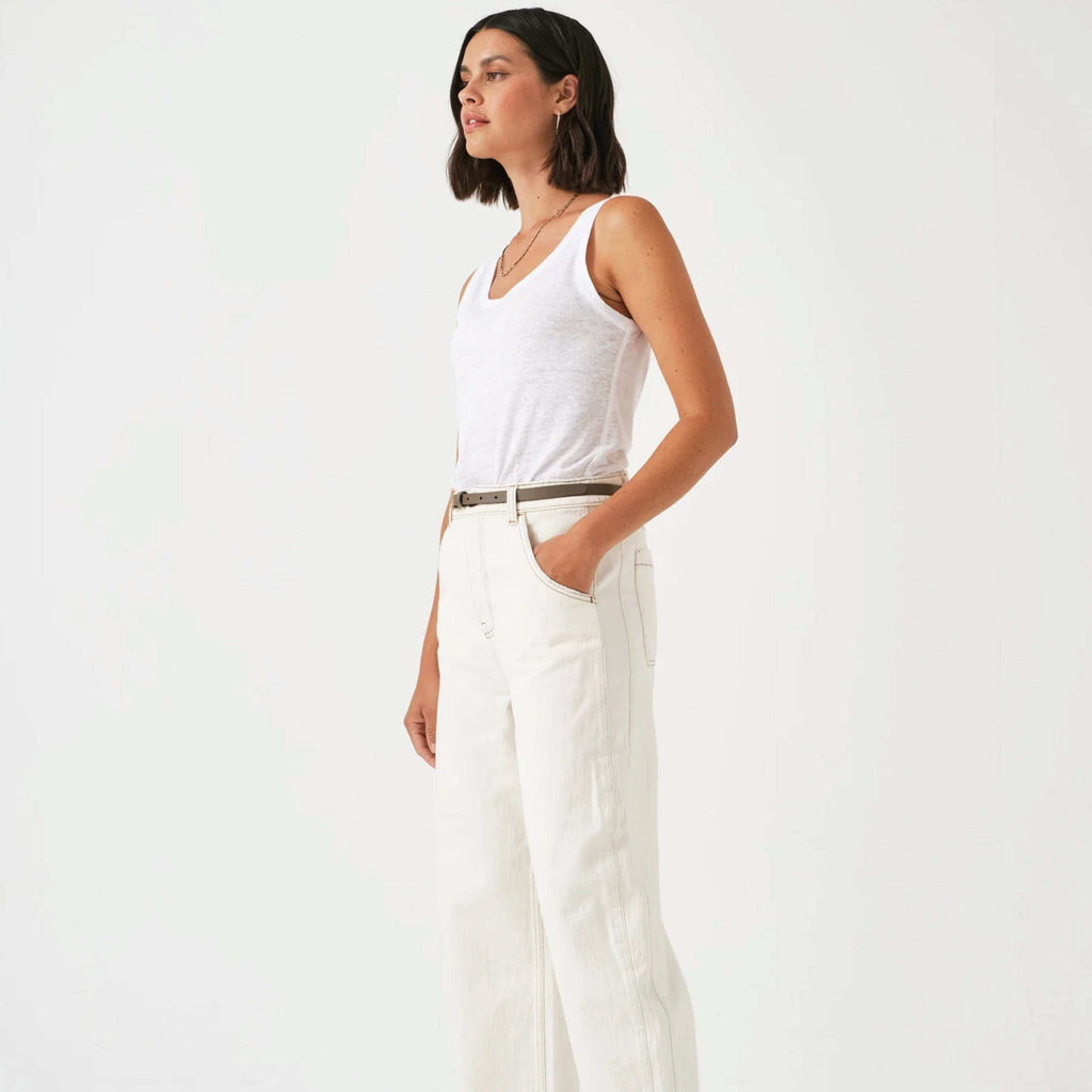 Ecru white jeans with high-rise carpenter barrel leg and frayed hem.
Seventy + Mochi Ecru Bo Jeans - Jo And Co Seventy + Mochi Ecru Bo Jeans - Seventy + Mochi