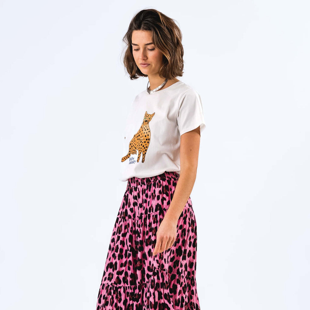 Lollys Laundry White Roma T-Shirt with leopard-pattern cat graphic.